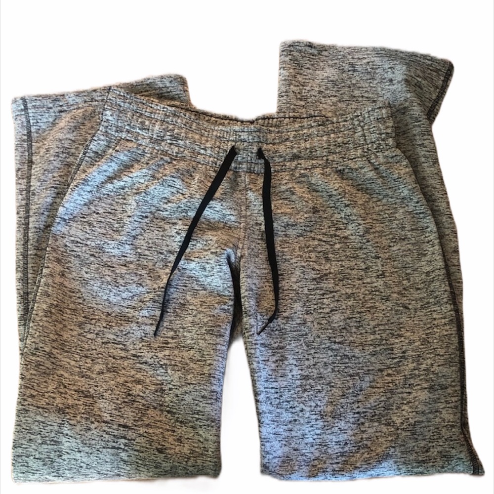Under Armour gray speckled sweatpants